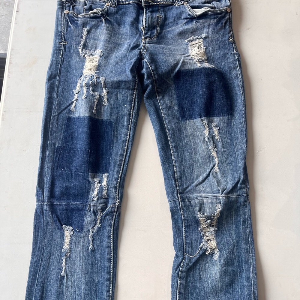 Blue Boyfriend Jeans with Distressed Vintage Look